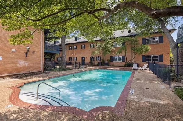 Dallas, TX 75206,6015 E University Boulevard #224