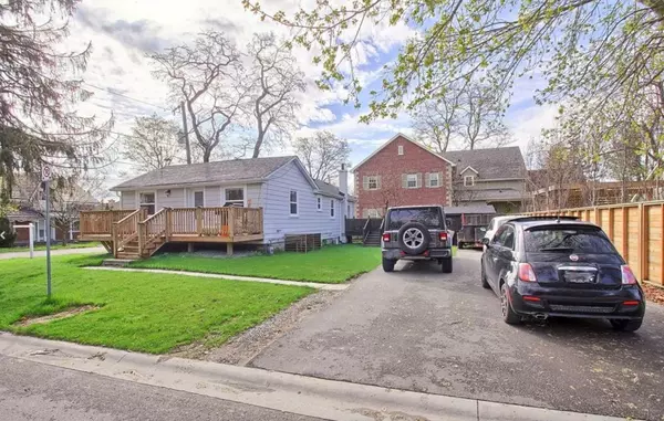 Vaughan, ON L0J 1C0,34 Napier ST