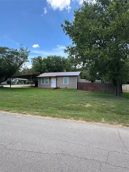 601 Alfred Drive, Azle, TX 76020