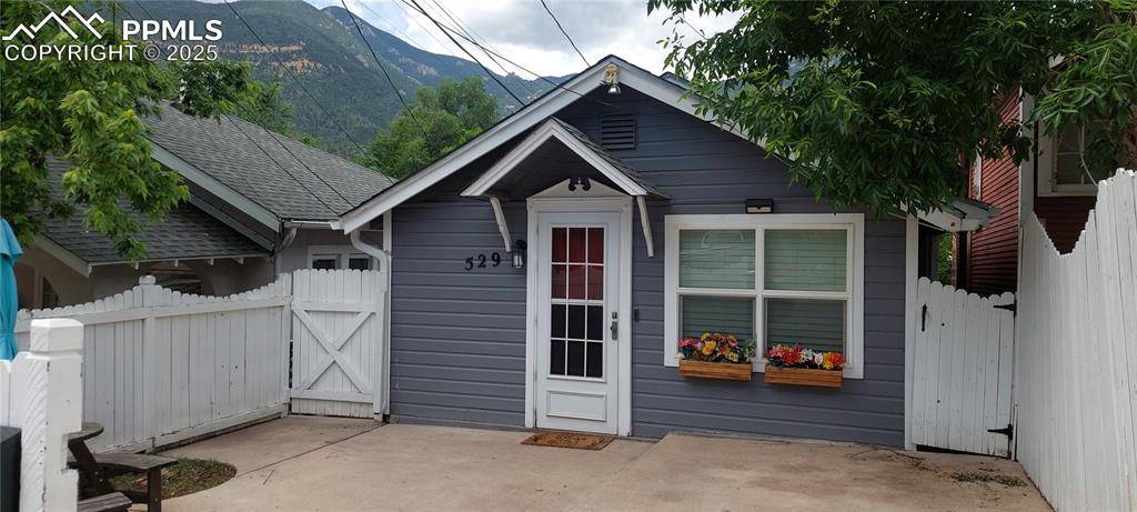 529 Canon AVE, Manitou Springs, CO 80829