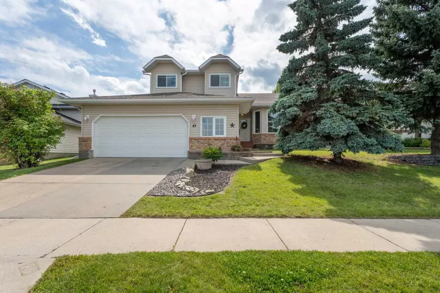 43 Westridge DR, Okotoks, AB T1S1N3