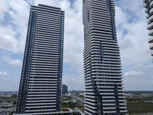 28 Interchange WAY #1601, Vaughan, ON L4K 0P8