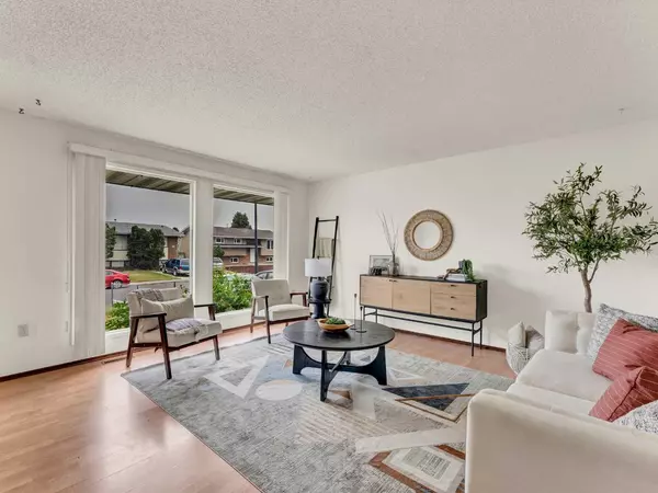 219 Ross Glen DR SE, Medicine Hat, AB T1B 1N7