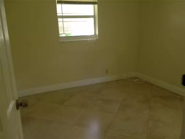 Hollywood, FL 33020,2534 Taft St Front