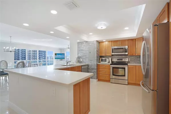 Fort Lauderdale, FL 33308,3400 Galt Ocean #1610 S