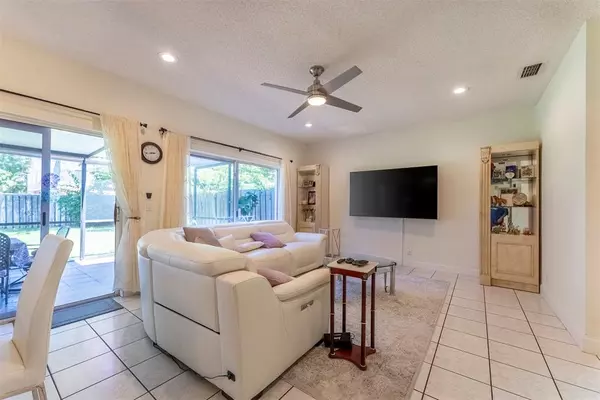 Boca Raton, FL 33498,21320 Sawmill Ct