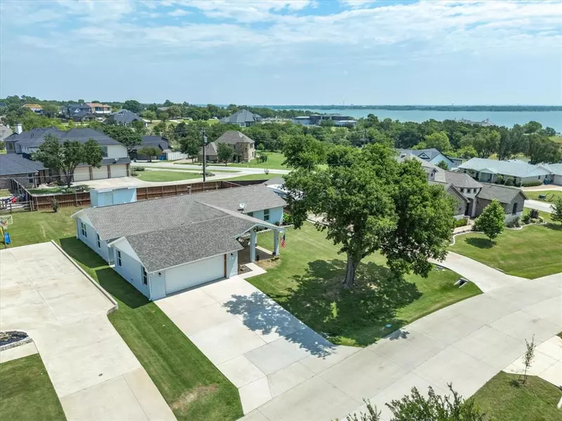 645 Woodcrest Drive, Lakewood Village, TX 75068