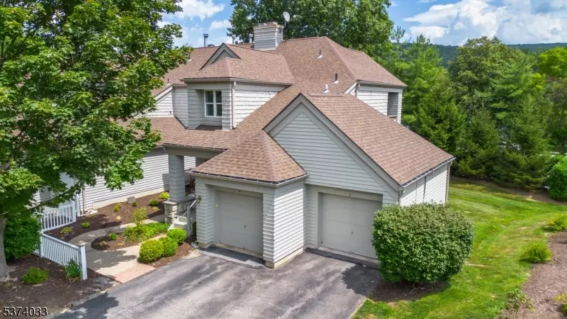 2 Harker Hill Dr #2, Hardyston Twp., NJ 07419