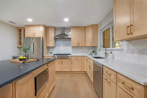 Dallas, TX 75238,9603 Greensprint Drive
