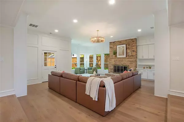 Dallas, TX 75238,9603 Greensprint Drive
