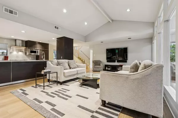 Dallas, TX 75238,9705 Estate Lane