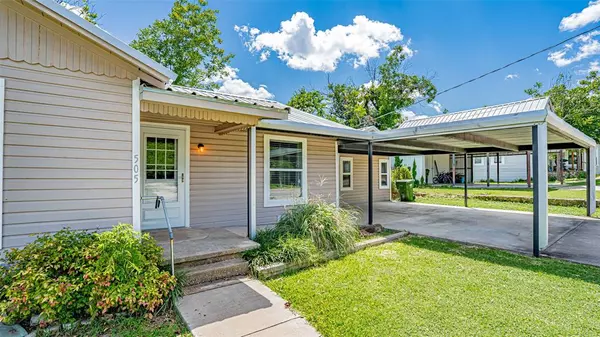Glen Rose, TX 76043,505 Hereford Street