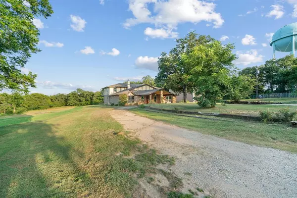 Gainesville, TX 76240,244 Cartwright Hill Lane