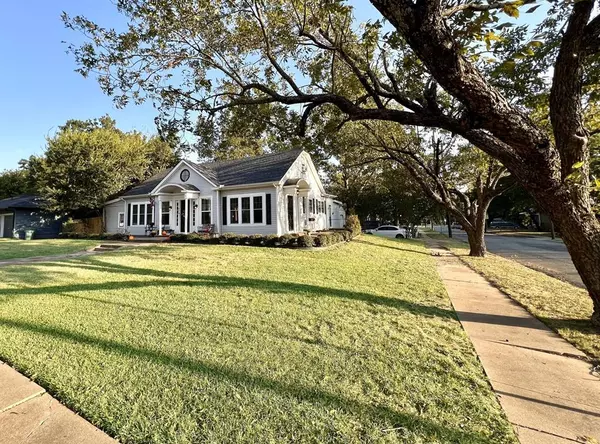 Sherman, TX 75092,426 W Mcgee Street