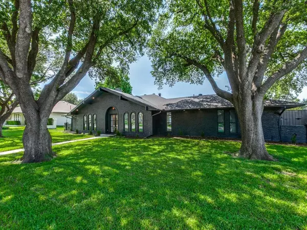 6826 Town Bluff Drive, Dallas, TX 75248