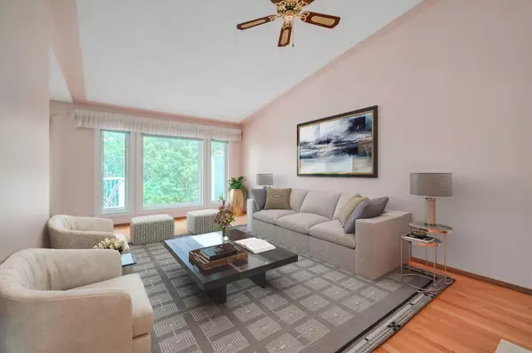 Calgary, AB T3B 5J8,36 Bow LNDG NW
