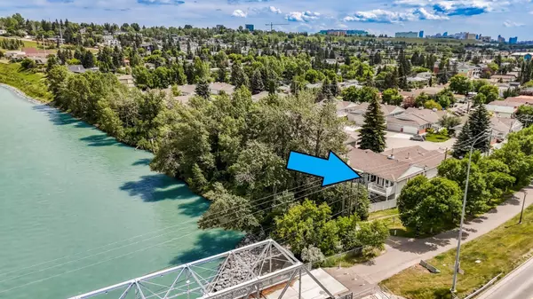 36 Bow LNDG Northwest, Calgary, AB T3B 5J8
