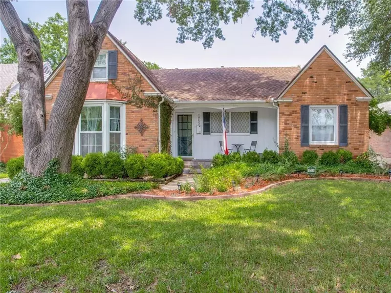 1753 Crowberry Drive, Dallas, TX 75228