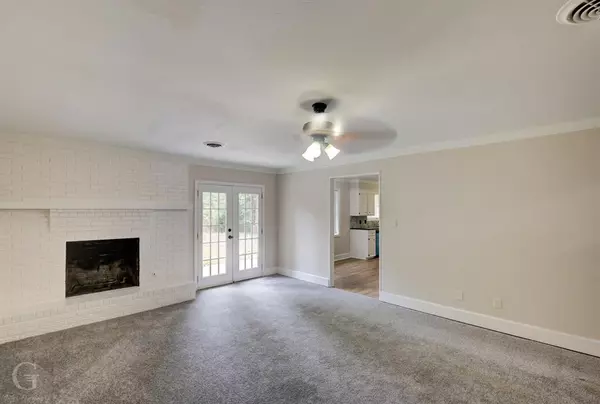 Shreveport, LA 71118,9433 Shartel Drive
