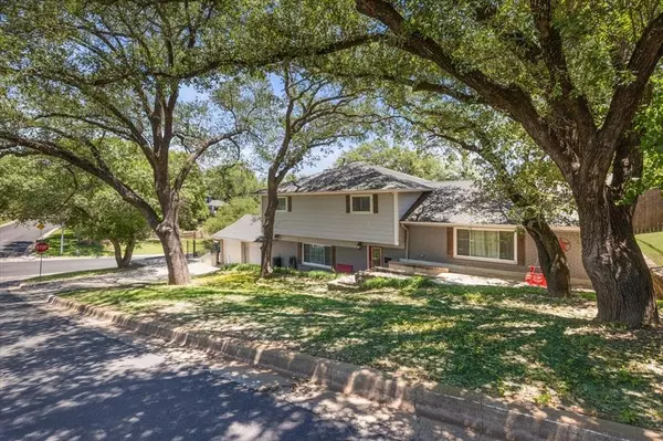 Fort Worth, TX 76116,1801 E Dakar Road
