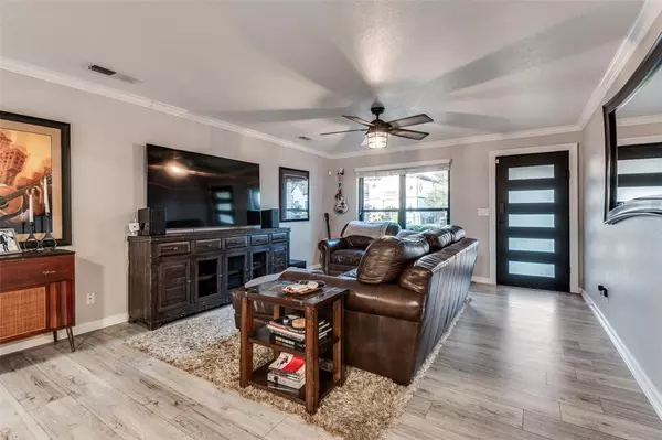 Grapevine, TX 76051,1338 Airline Drive