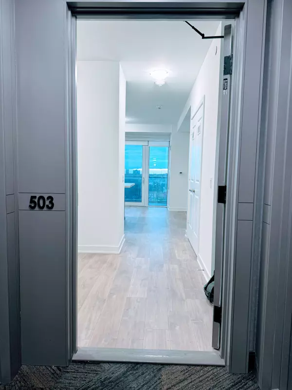 Mississauga, ON L5M 0Z8,4675 Metcalfe AVE #503