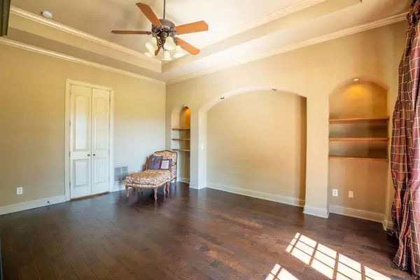 Desoto, TX 75115,1860 Masters Drive