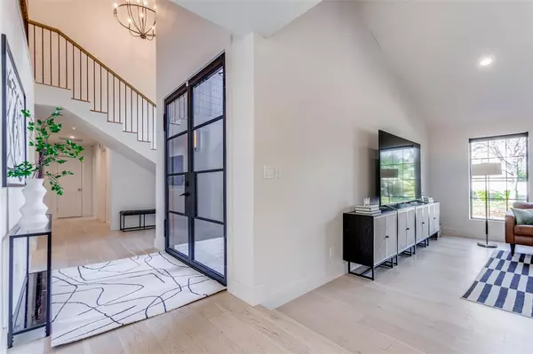 Dallas, TX 75248,15710 Nedra Way