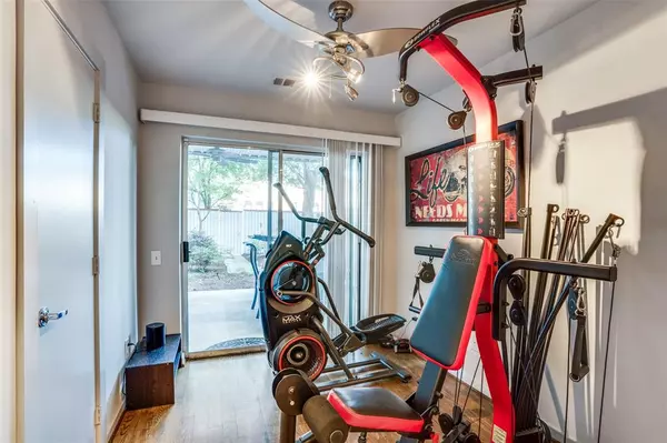 Dallas, TX 75219,4213 Dickason Avenue #3