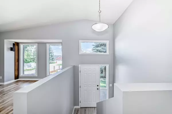 Calgary, AB T2Y2Y1,77 Shawfield WAY SW
