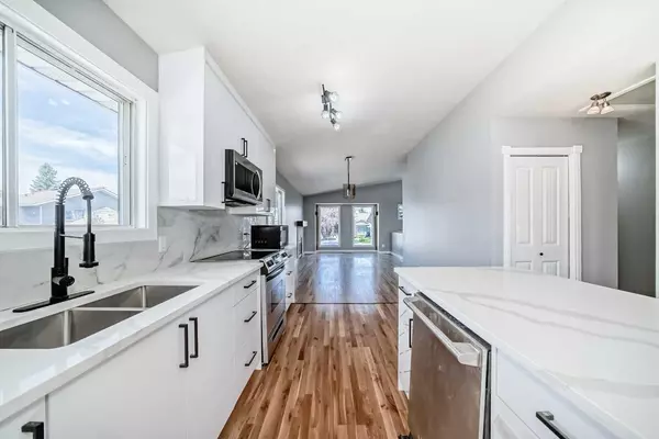 Calgary, AB T2Y2Y1,77 Shawfield WAY SW