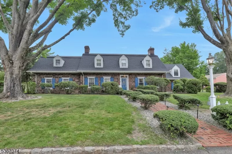 11 Clyde Ct, Bergenfield Boro, NJ 07621