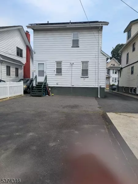 East Orange City, NJ 07017,337 N Maple Ave