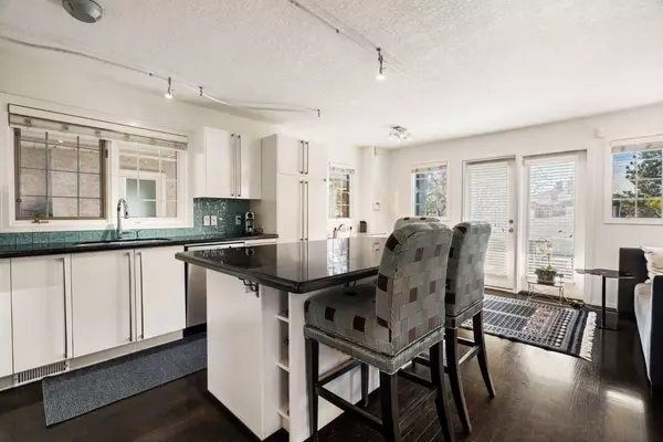 Calgary, AB T2T1N2,1903 29 AVE Southwest