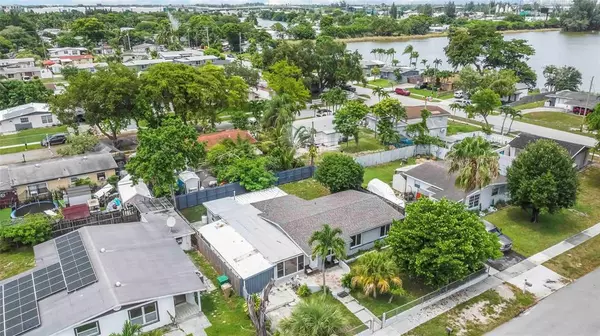 5601 SW 38th St, Davie, FL 33314
