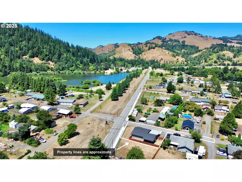 110 E BIRCH ST, Powers, OR 97466