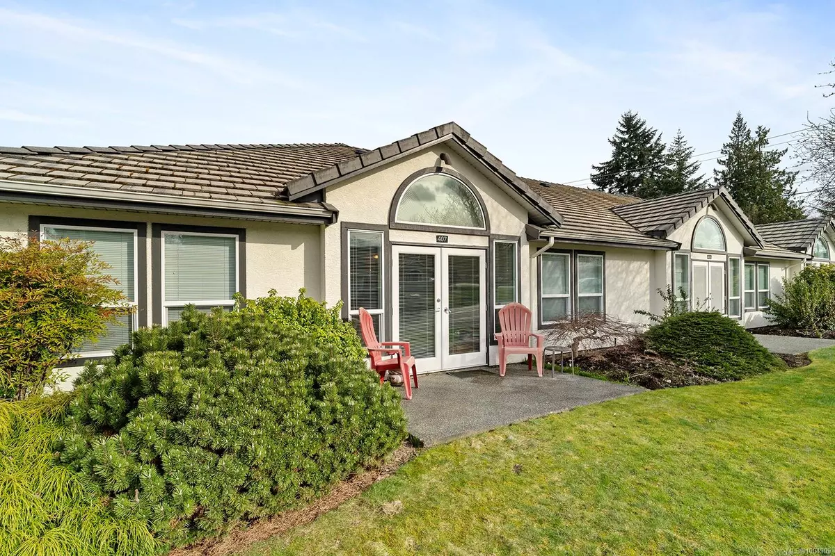 Parksville, BC V9P 2N5,264 McVickers St #407