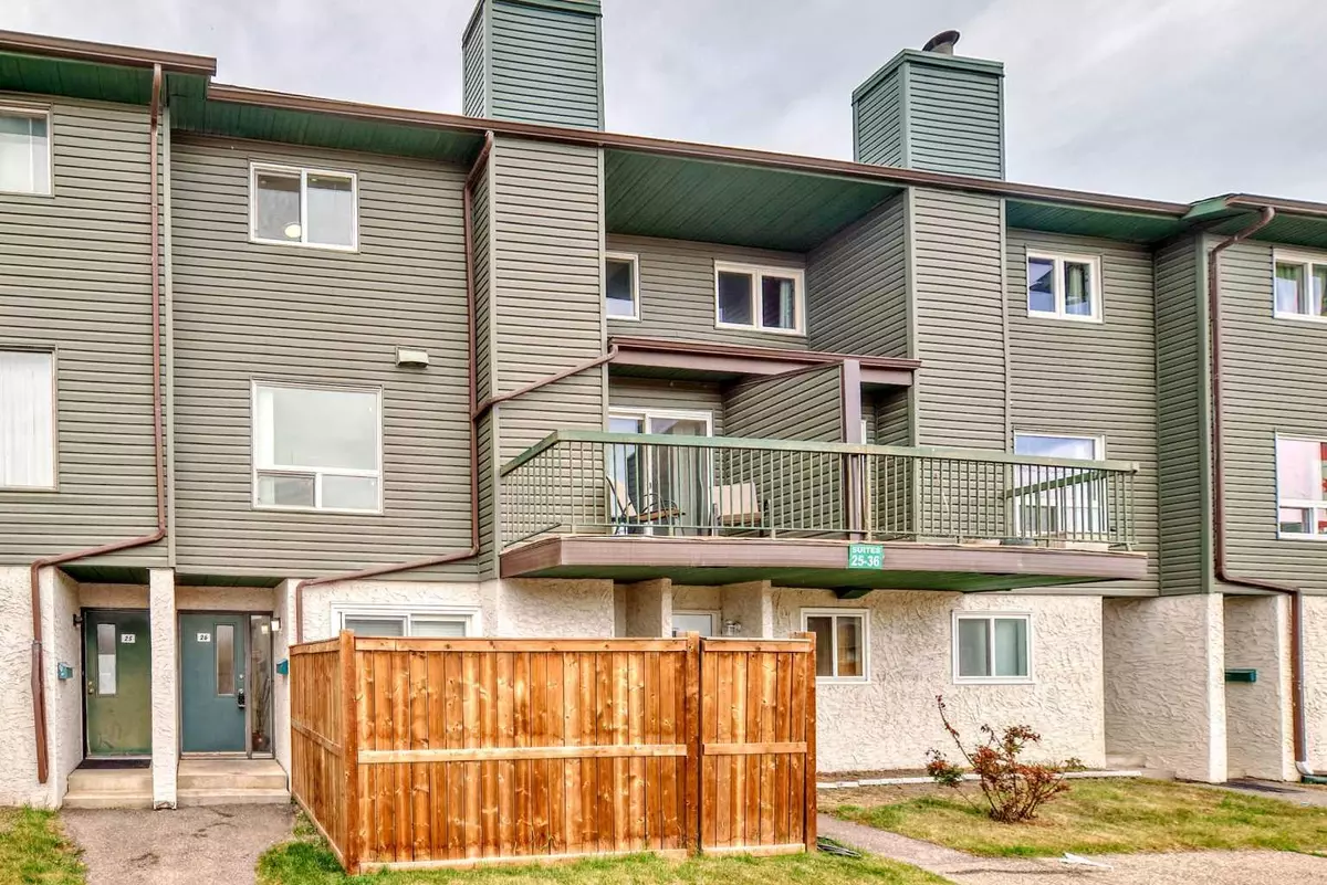 Calgary, AB T1Y4M7,2511 38 ST NE #26