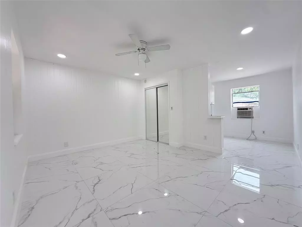 Hollywood, FL 33020,1850 Rodman St #2
