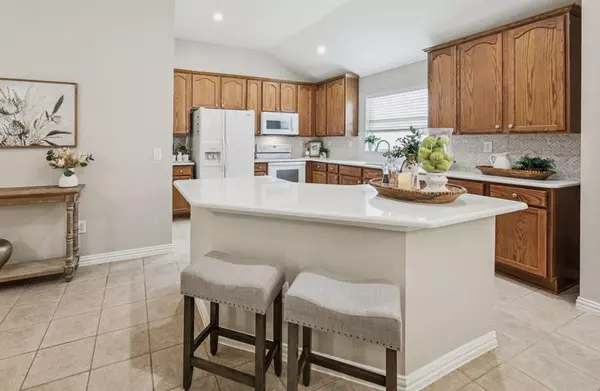 Denton, TX 76207,9705 Applewood Trail