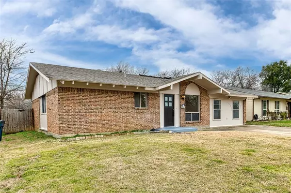 170 Price Drive, Lewisville, TX 75067