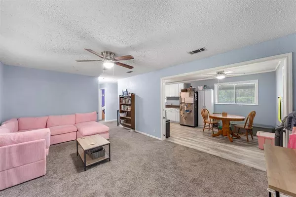 Lacy Lakeview, TX 76705,206 Brenda Drive