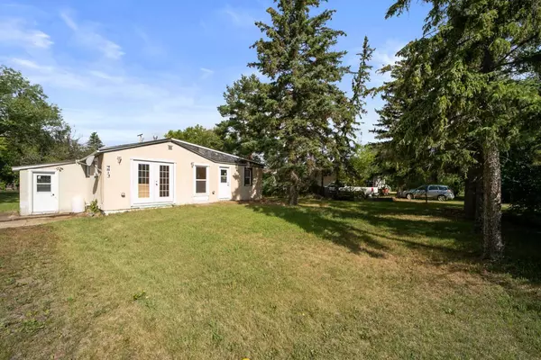 4817 49 ST, Sedgewick, AB T0B 4C0
