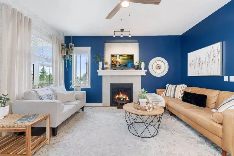 157 MIDTOWN CT East, Airdrie, AB T4B 4E5