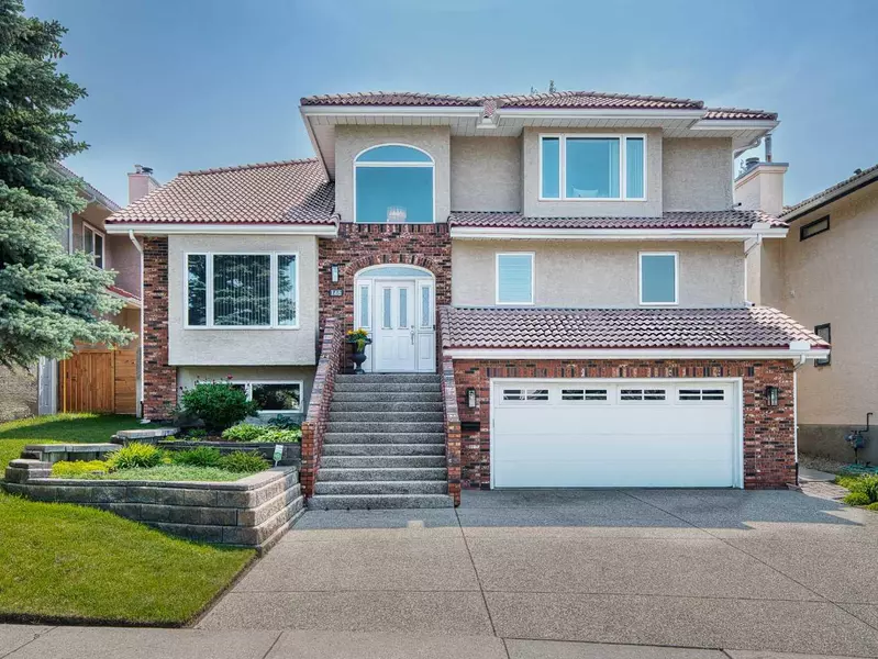 146 Edgeview RD NW, Calgary, AB T3A4V1