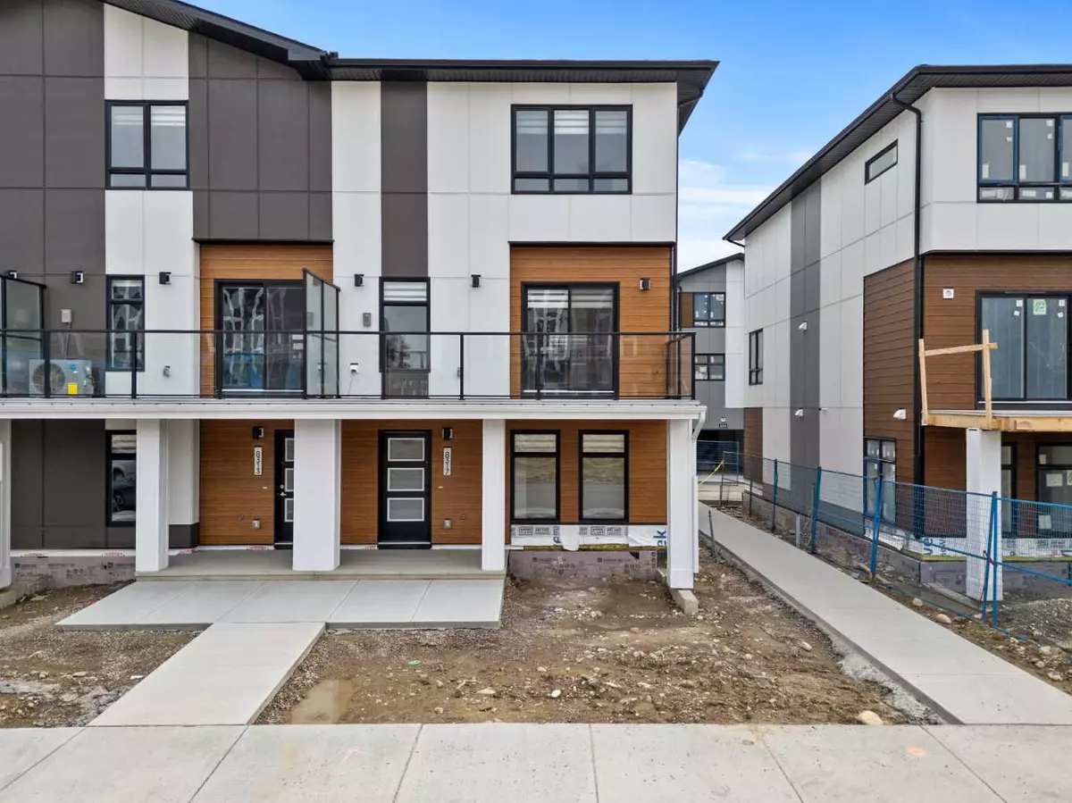 Calgary, AB T3H 4C6,8317 8 AVE SW