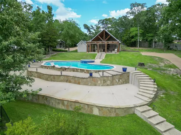 Mineola, TX 75773,525 County Road 2317