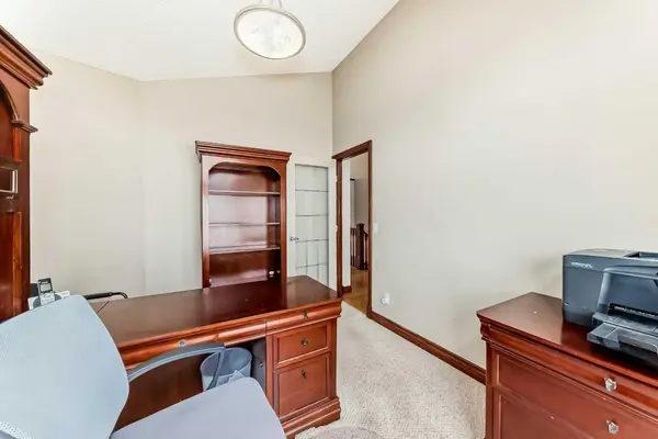 Chestermere, AB T1X 1T8,227 Hawkmere VW