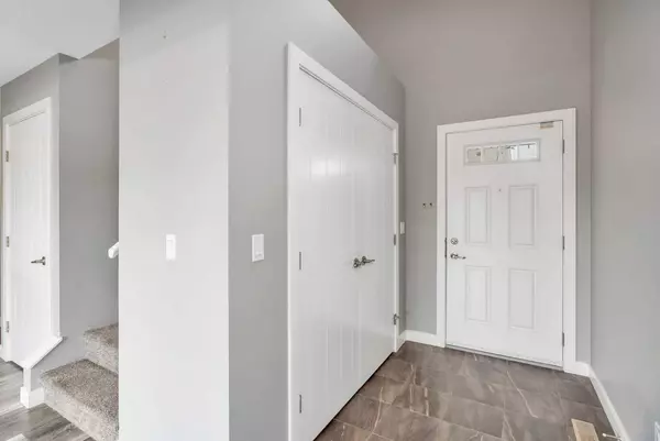 Lacombe, AB T4L 0G3,73 Ebony ST