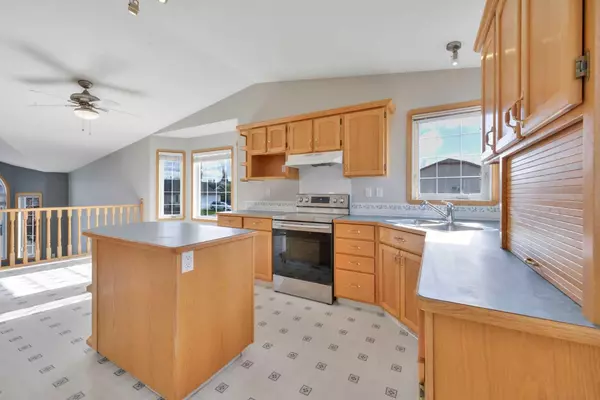 Red Deer, AB T4R 2Z1,165 Duval CRES